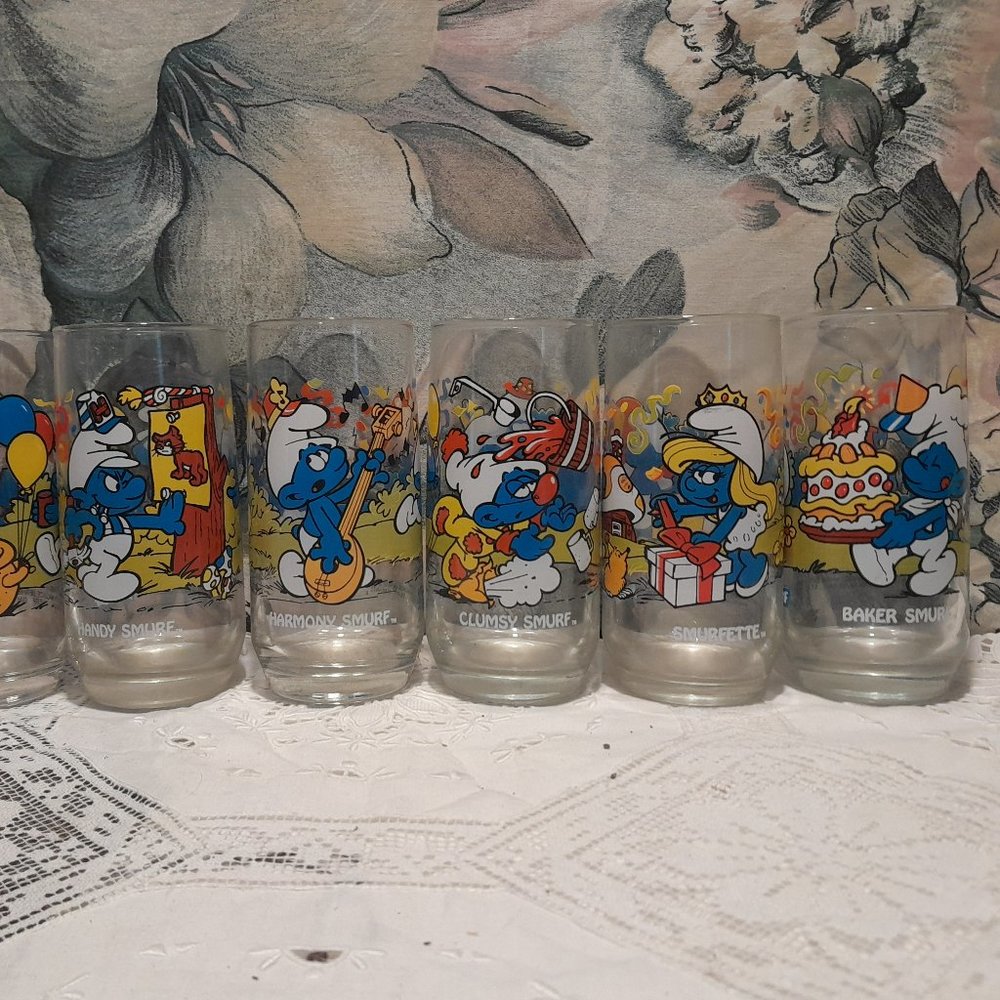 Vintage 1983 Peyo Smurfs Drinking Glasses - Set of 6